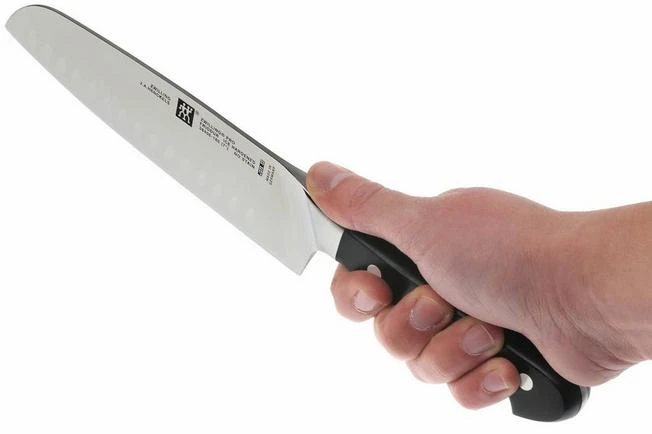 Zwilling Pro Granton Santoku, 38408-181 7 Zwilling Pro Granton Santoku, 38408-181 - Image 5
